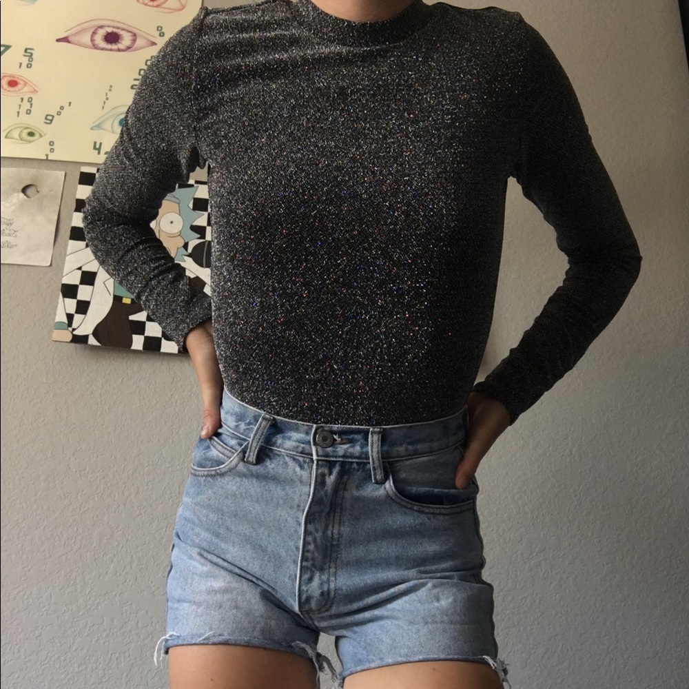 Unique 🔮DIVIDED🔮H&M Australian Bodysuit